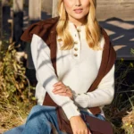 Dik Yaka Düğme Detaylı Yünlü Triko Kazak - Bej